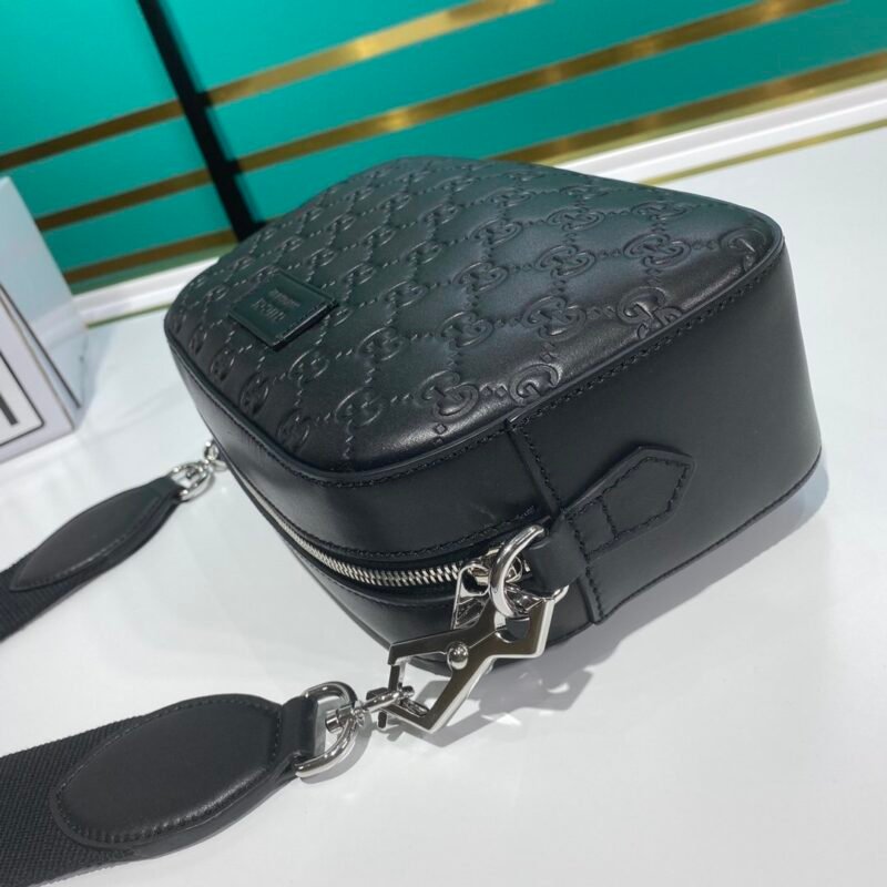 Gucci GG Embossed Crossbody Bag-24*14*7CM