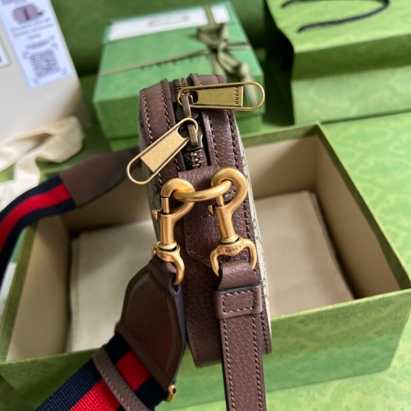 Gucci Vintage GG Supreme-24.5x 16x 4.5CM