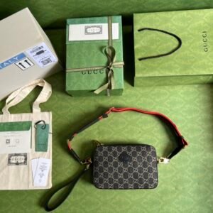 Gucci Vintage GG Supreme-24.5x 16x 4.5CM
