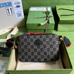Gucci Vintage GG Supreme-24.5x 16x 4.5CM