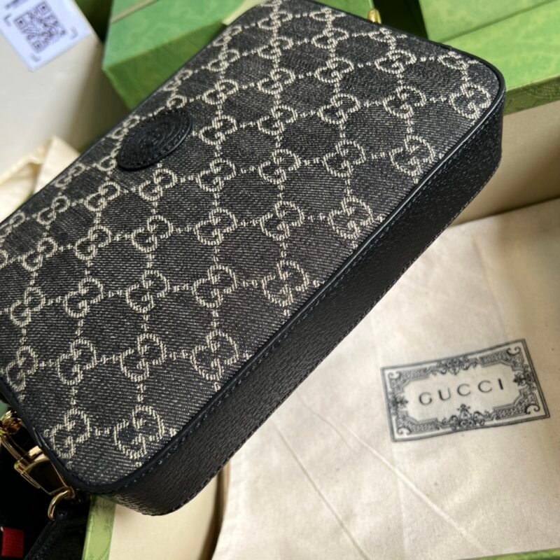 Gucci Vintage GG Supreme-24.5x 16x 4.5CM