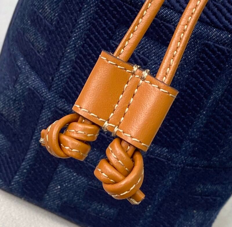 Fendi Mini Mon Tresor Bag -12x18x10CM