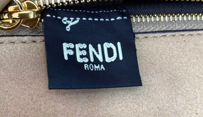 FendI Medium Baguette Bag-27×6×15CM
