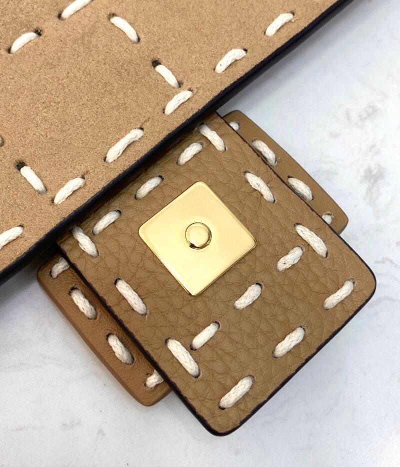 FendI Medium Baguette Bag-27×6×15CM