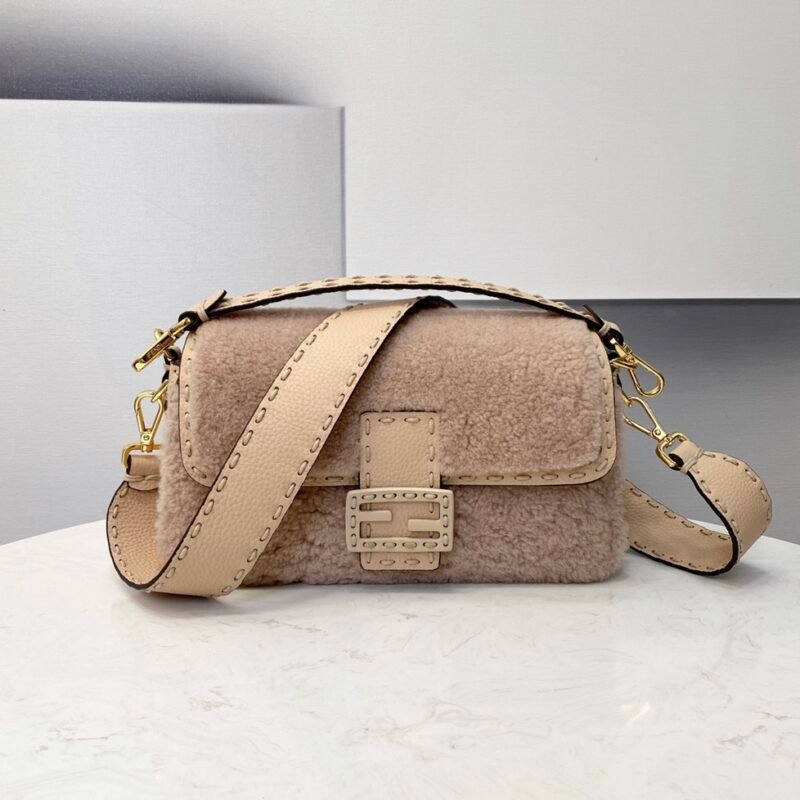 FendI Medium Baguette Bag-27×6×15CM