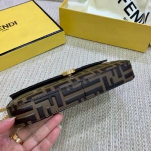 FendI Chian Bag-22x12x3CM