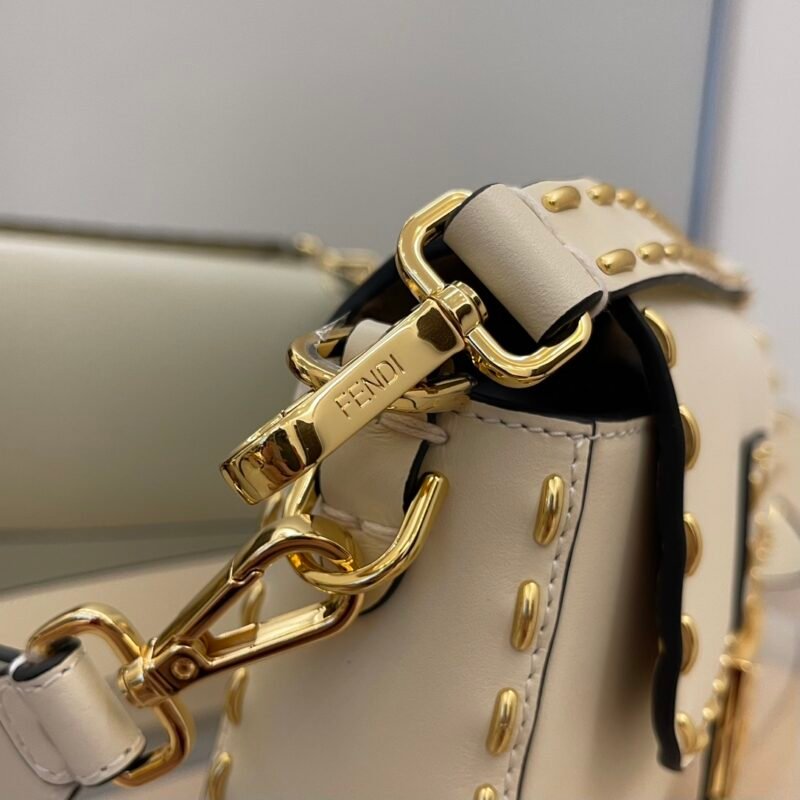FendI Medium Baguette Bag-26x15x4CM