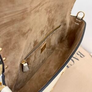 FendI Medium Baguette Bag-26x15x4CM