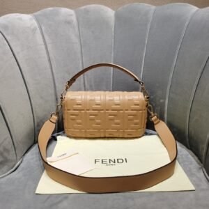 rer-054345ewrew_1_.jpg FendI Medium Baguette Bag-26x15x4CM