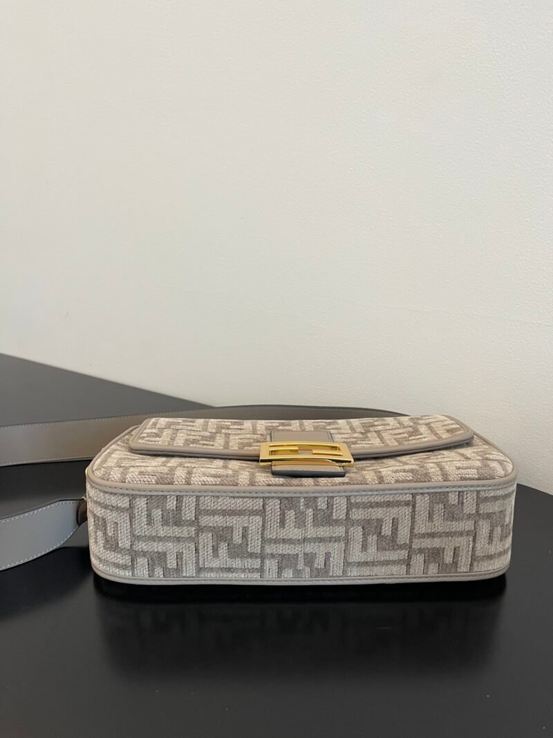 FendI Baguette Bag-26x14x4CM