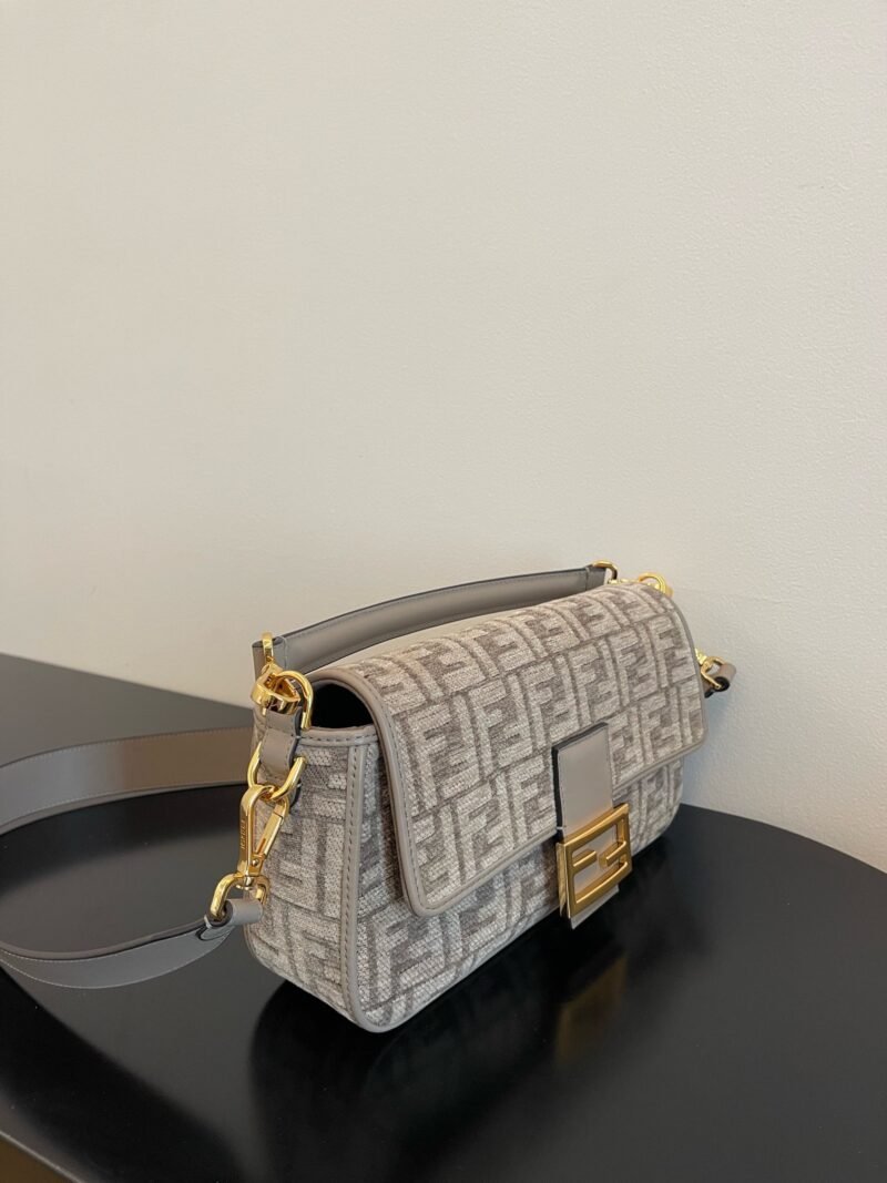FendI Baguette Bag-26x14x4CM