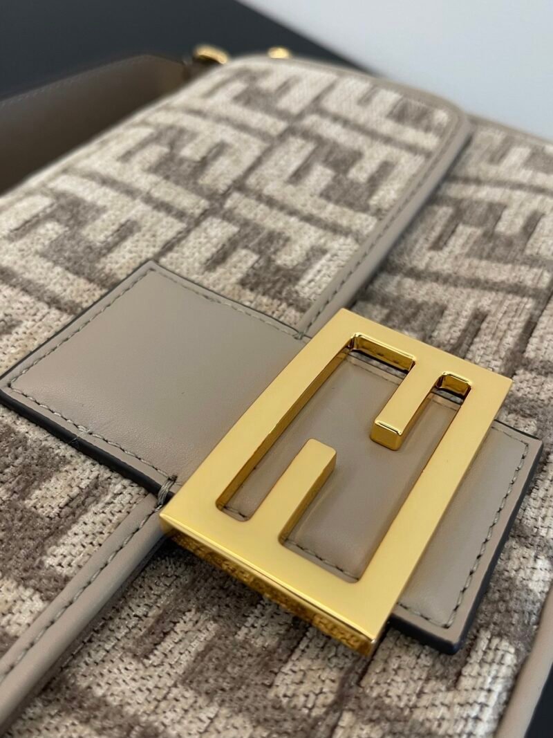 FendI Baguette Bag-26x14x4CM
