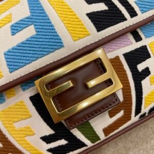 Fendi Medium Baguette Bag-26x15x4CM