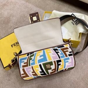 Fendi Medium Baguette Bag-26x15x4CM