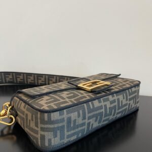 FendI Baguette Bag-26x14x4CM