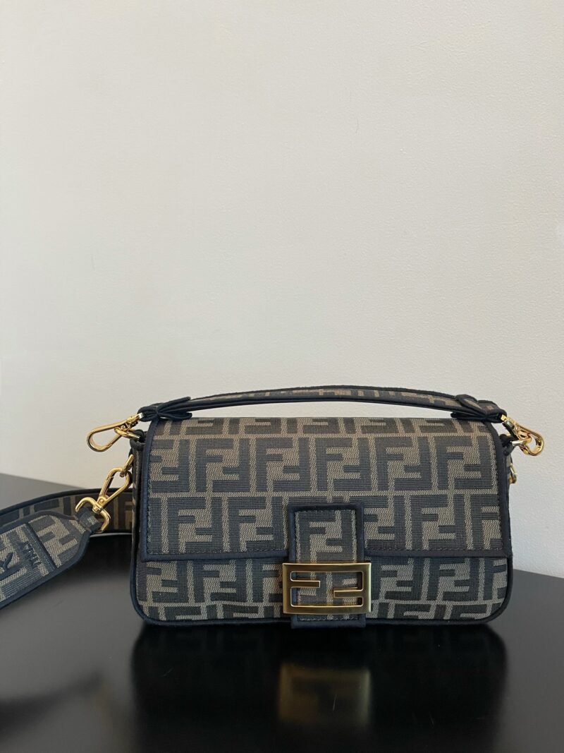 FendI Baguette Bag-26x14x4CM