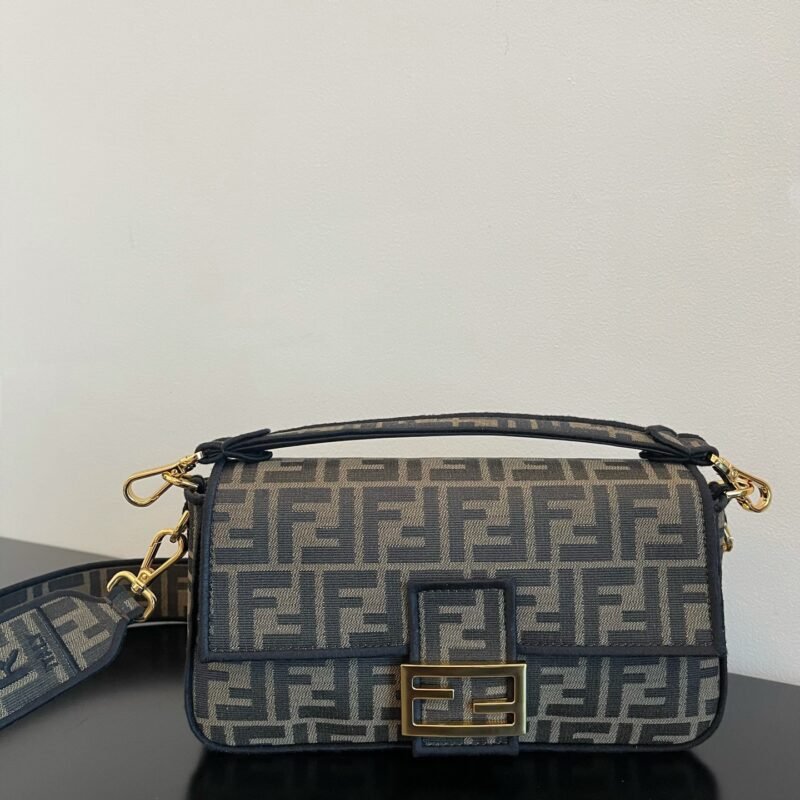 FendI Baguette Bag-26x14x4CM