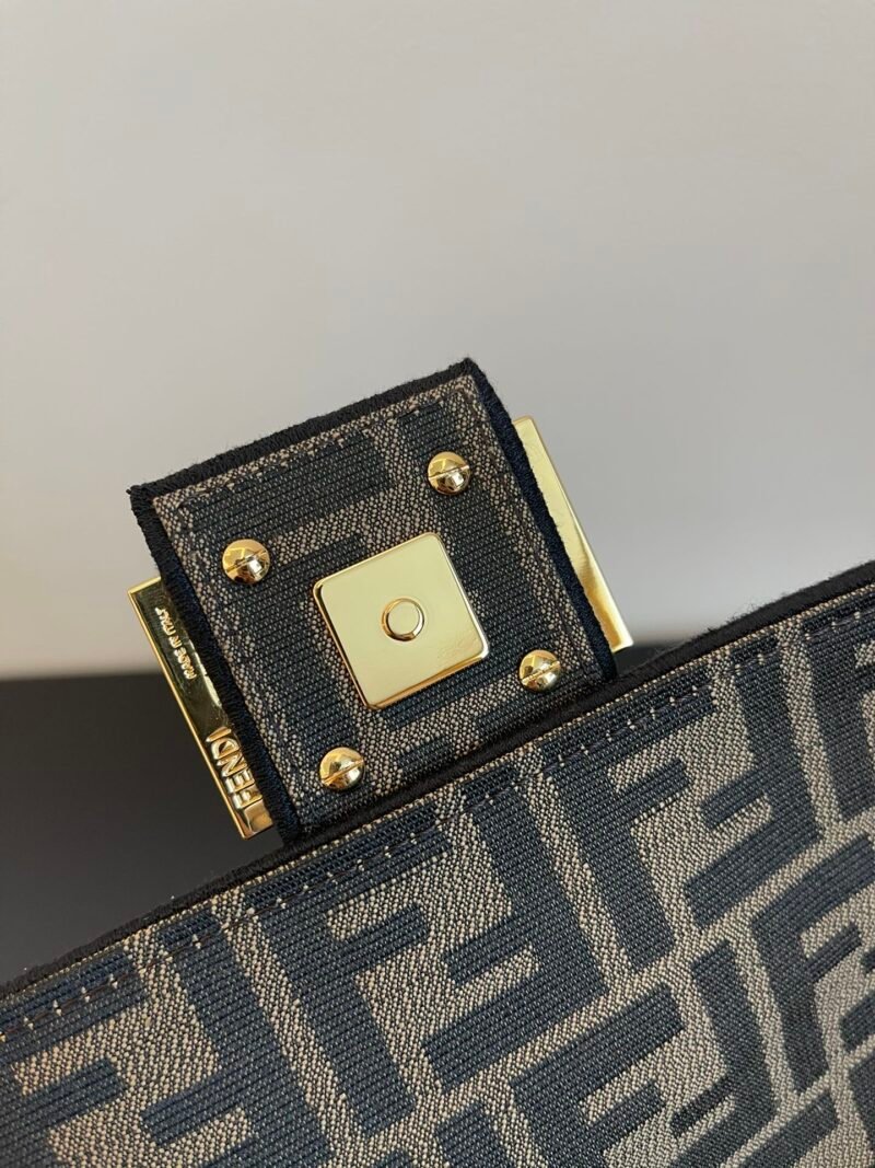 FendI Baguette Bag-26x14x4CM