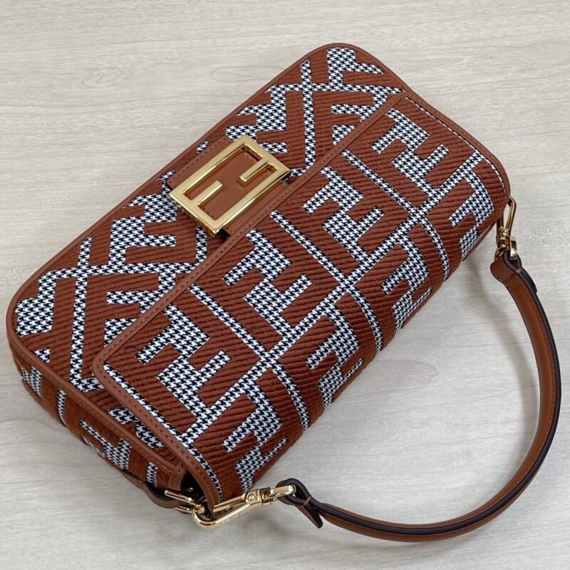 FendI Baguette Bag-27*15*11CM