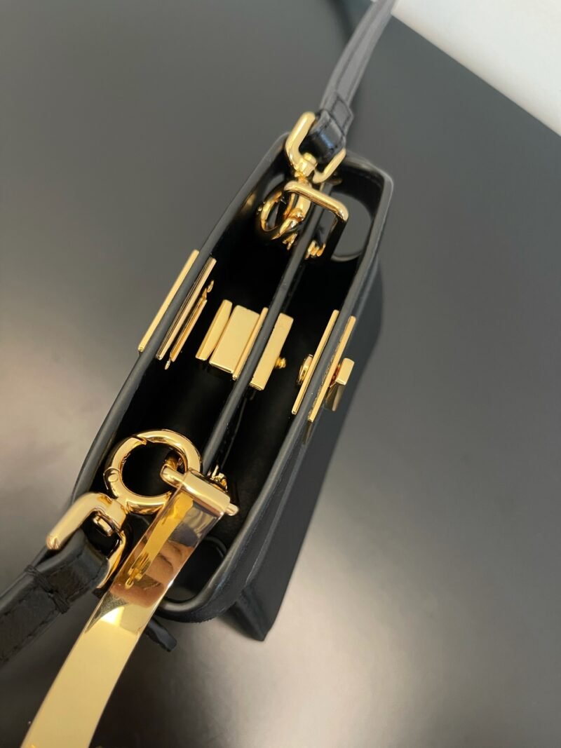 Fendi PeekabooISeeU Micro-11x8x8CM