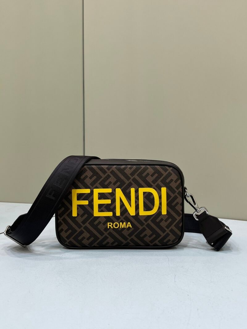 FendI Camera Bag-23.5x5x16CM