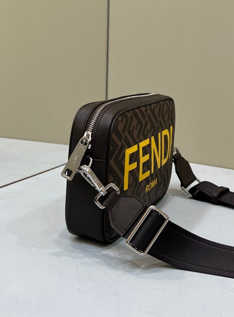 FendI Camera Bag-23.5x5x16CM