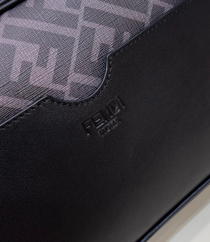 FendI Camera Bag-23.5x5x16CM