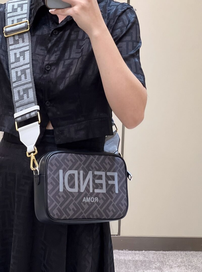 FendI Camera Bag-23.5x5x16CM