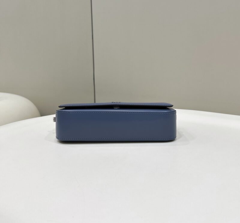 Fendi Nano F Bag-23*7*13CM