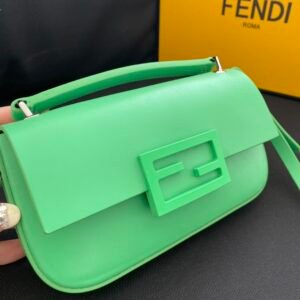 FendI Baguette Bag-19×14×4CM