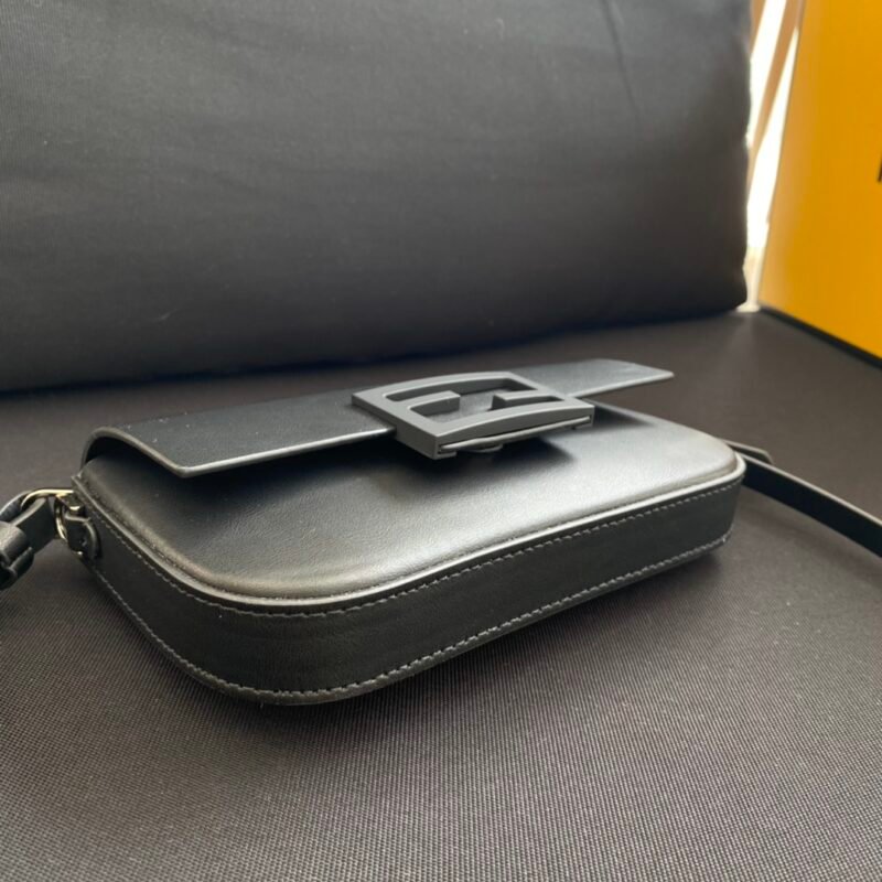 FendI Baguette Bag-19×14×4CM