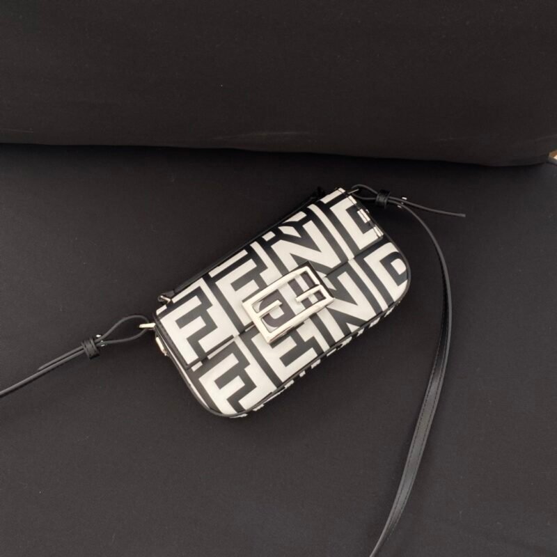 wsxc1680089877828_0.jpg FendI Baguette Bag-19×14×4CM