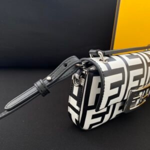 FendI Baguette Bag-19×14×4CM