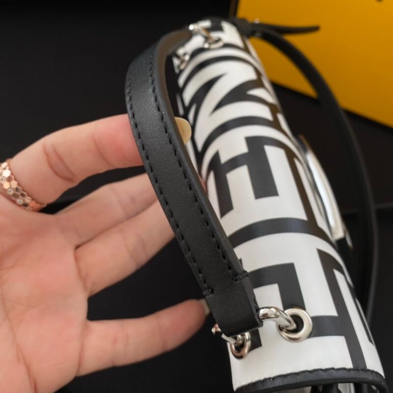 FendI Baguette Bag-19×14×4CM