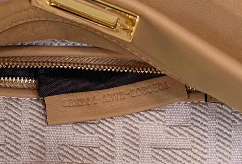 Fendi PeekabooTote-23CM