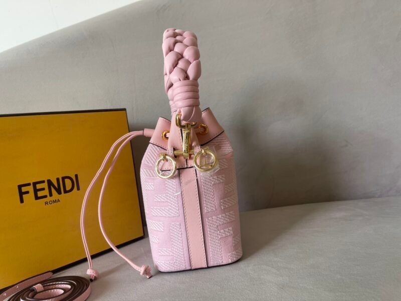 Fendi Mini Mon Tresor Bag -12x18x10CM