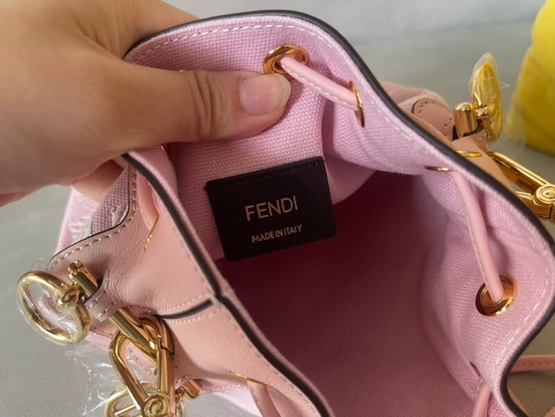 Fendi Mini Mon Tresor Bag -12x18x10CM