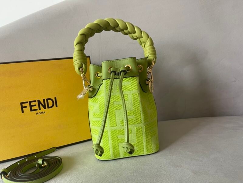 wsxc1680181078685_1.jpg Fendi Mini Mon Tresor Bag -12x18x10CM
