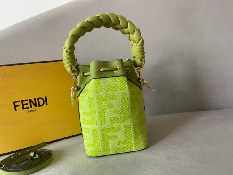 wsxc1680181078685_4.jpg Fendi Mini Mon Tresor Bag -12x18x10CM