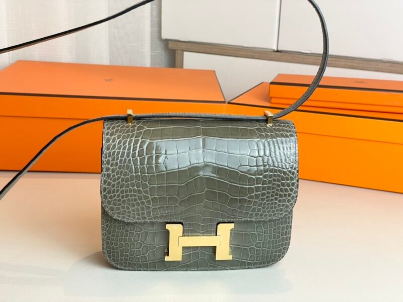Hermes Constance-19CM