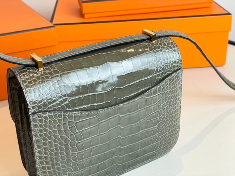 Hermes Constance-19CM