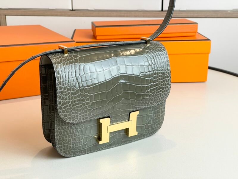 Hermes Constance-19CM