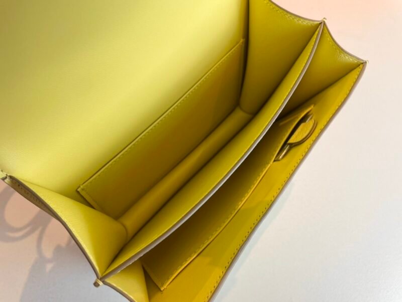 Hermes Constance-19CM