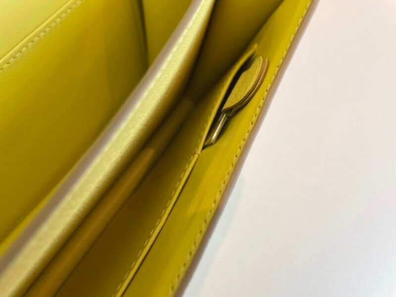 Hermes Constance-19CM