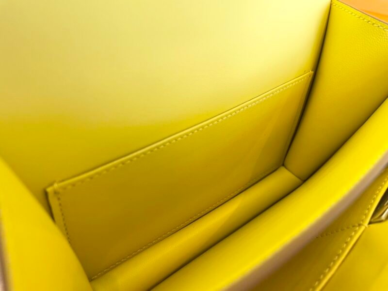 Hermes Constance-19CM