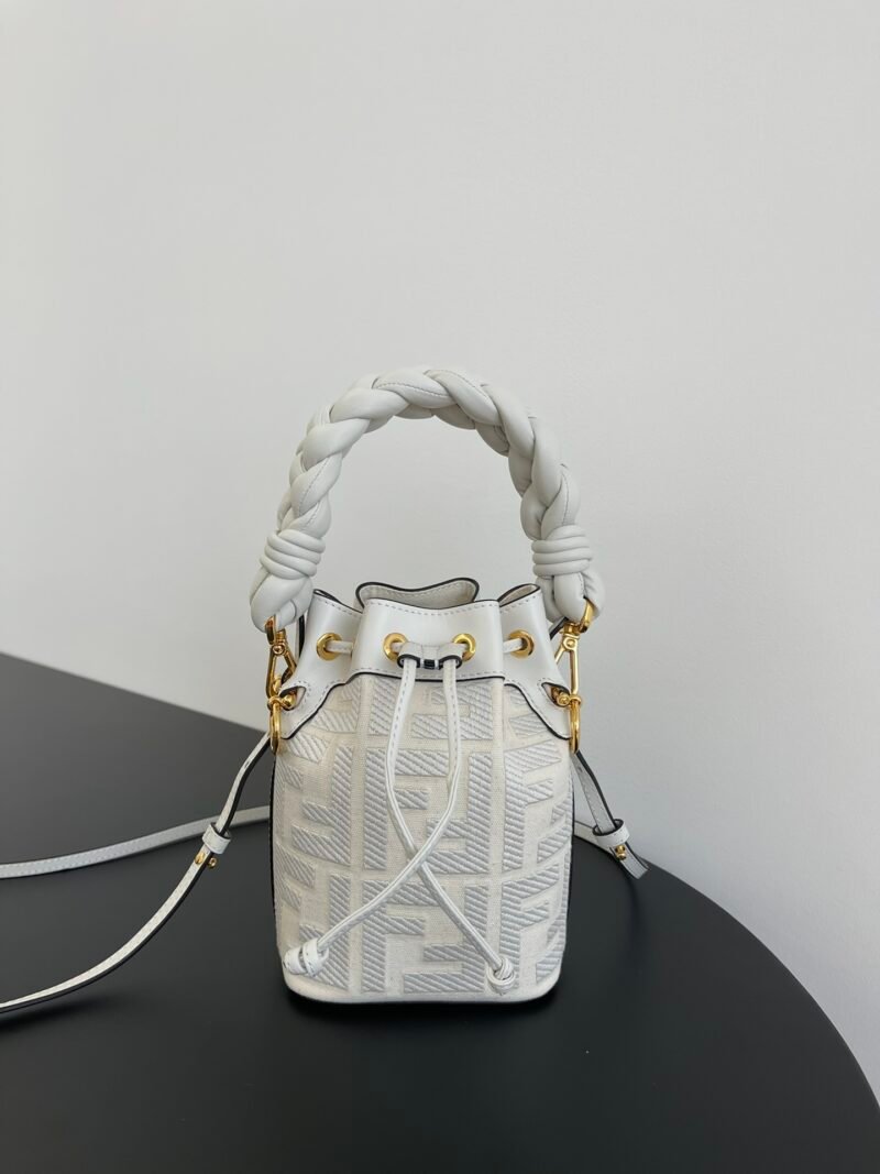wsxc1687268900189_0.jpg Fendi Mini Mon Tresor Bag -12x18x10CM