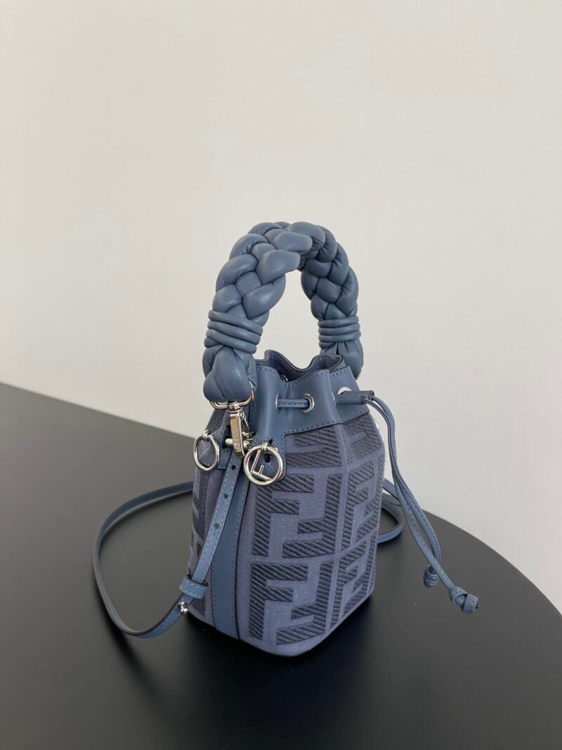 Fendi Mini Mon Tresor Bag -12x18x10CM