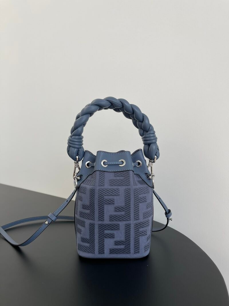 Fendi Mini Mon Tresor Bag -12x18x10CM