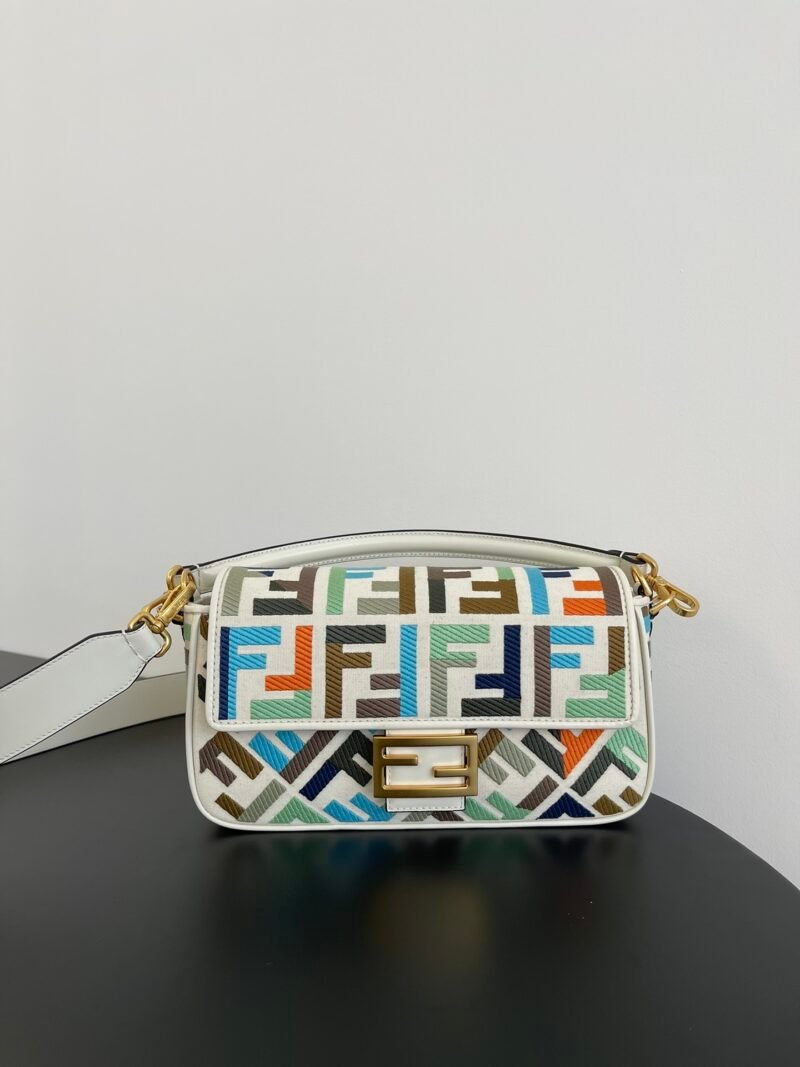FendI Baguette Bag-26x14x4CM