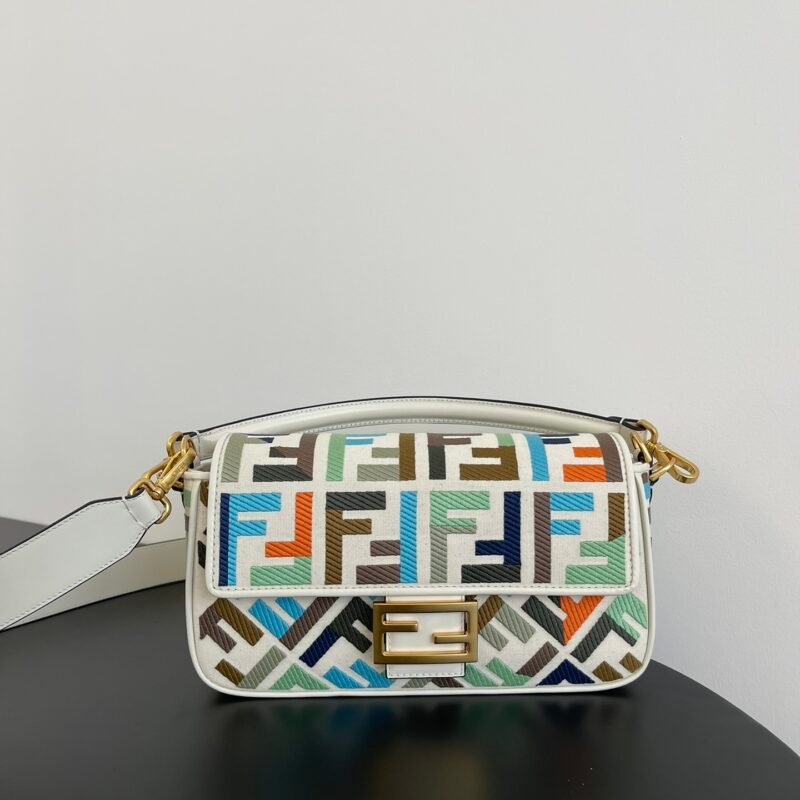 FendI Baguette Bag-26x14x4CM
